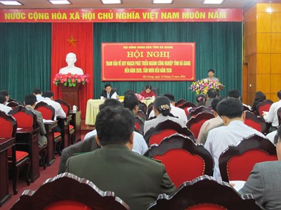 Hội  đồng nhân dân tỉnh tổ chức Hội nghị tham vấn về quy hoạch phát triển ngành công nghiệp tỉnh Hà Giang đến năm 2020, tầm nhìn đến năm 2030